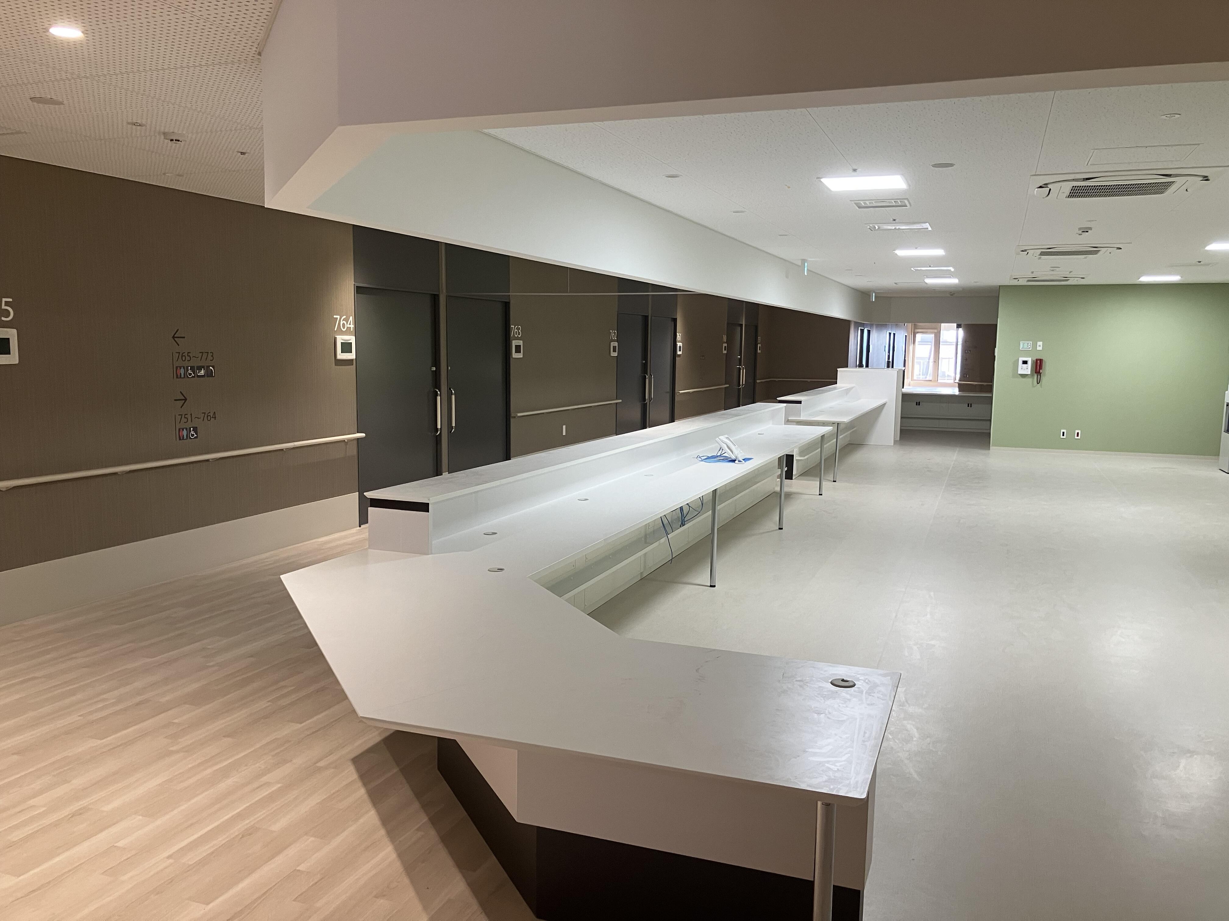 統合新病院の病棟廊下