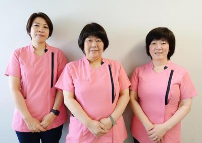 s-R4-4月看護部3名.jpgのサムネイル画像